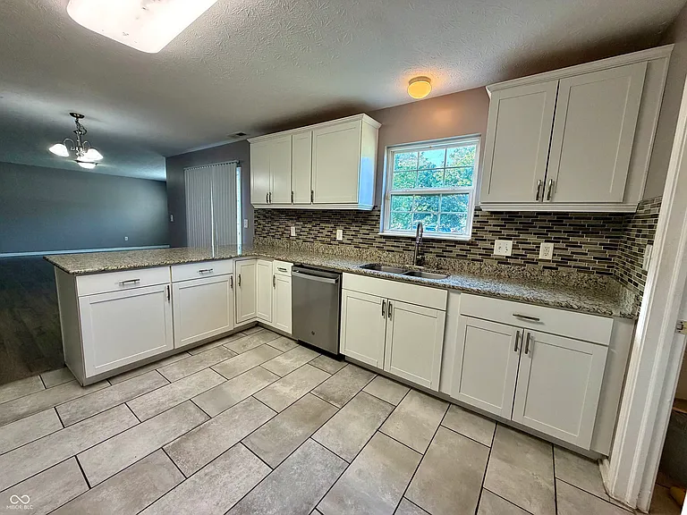 12102 Raiders Blvd — Photo 25