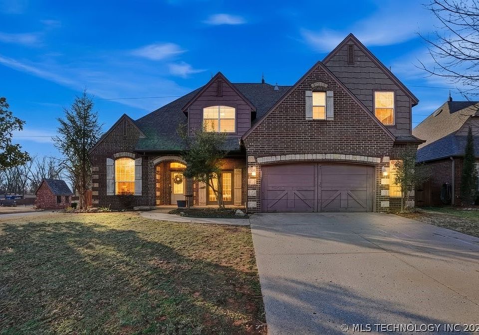 1st image of 8702 E 110th Ct