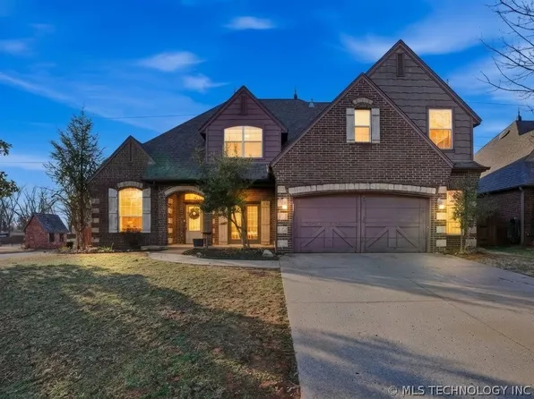 8702 E 110th Ct S, Tulsa, OK 74133