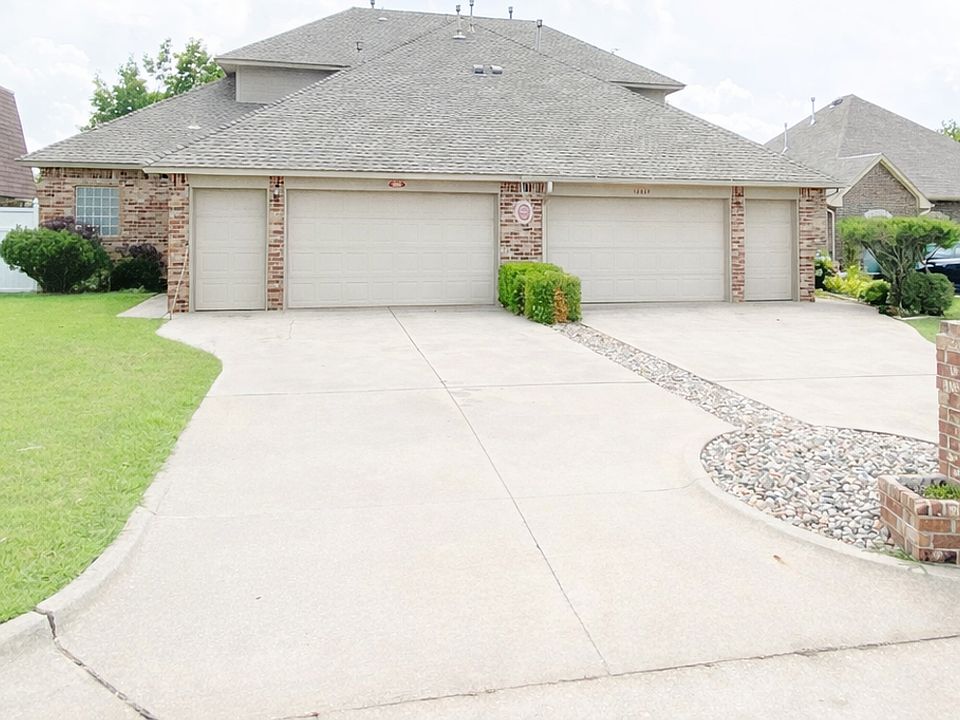 1st image of 12033 Ashford Dr