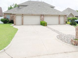 12033 Ashford Dr, Yukon, OK 73099