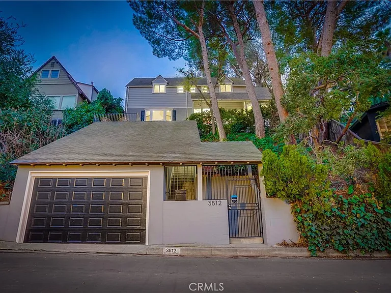 3812 Shannon Rd — Photo 1