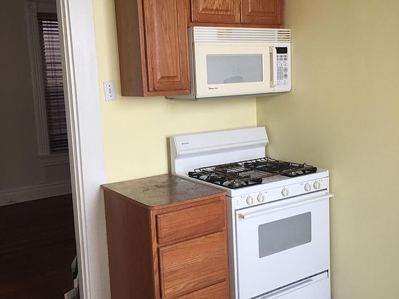 5th image of 426 Stanley Ave #1