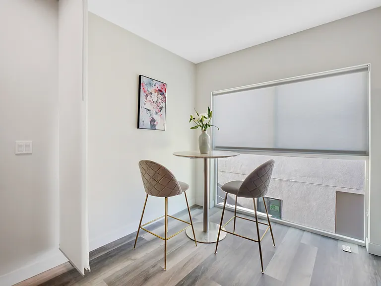1280 W 37th Pl #B2B3 — Photo 5