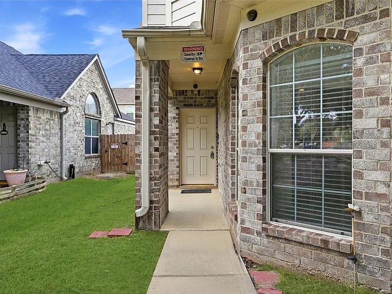 18427 Grove Brook Ln — Photo 5