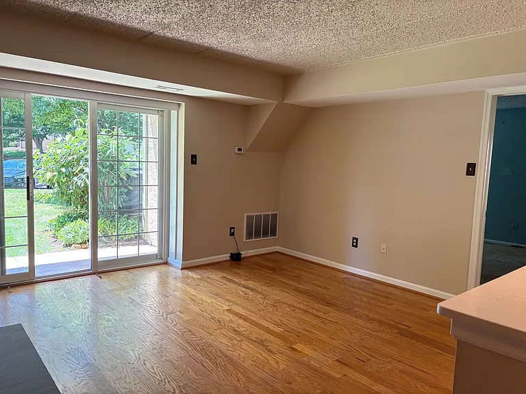 801 Deer Run — Photo 3