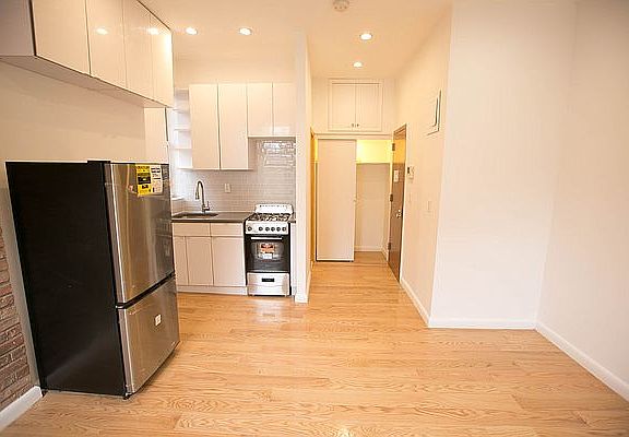 3rd image of 38 Orchard St #3S