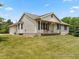 1096 S Bradley Rd, Charlotte, MI 48813