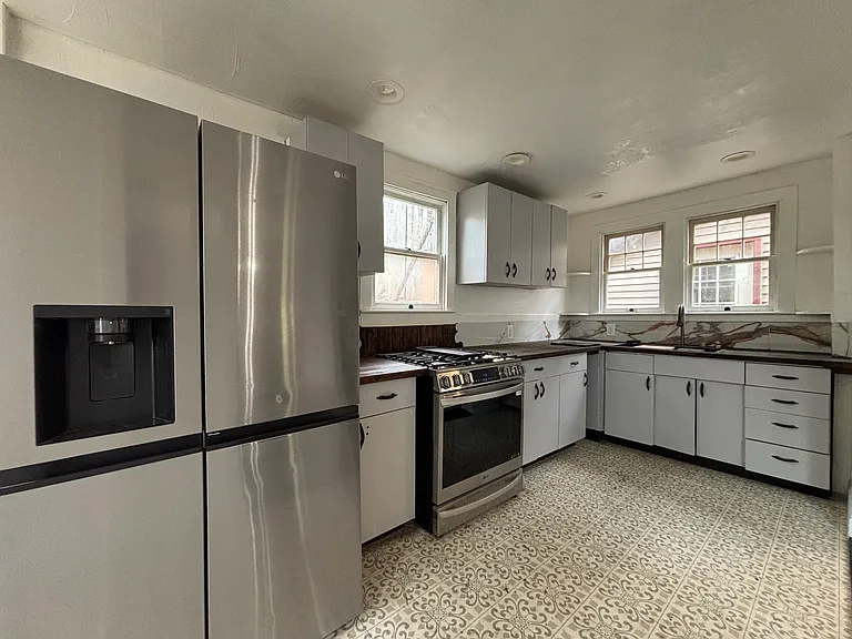 1 Easterly Pl — Photo 8