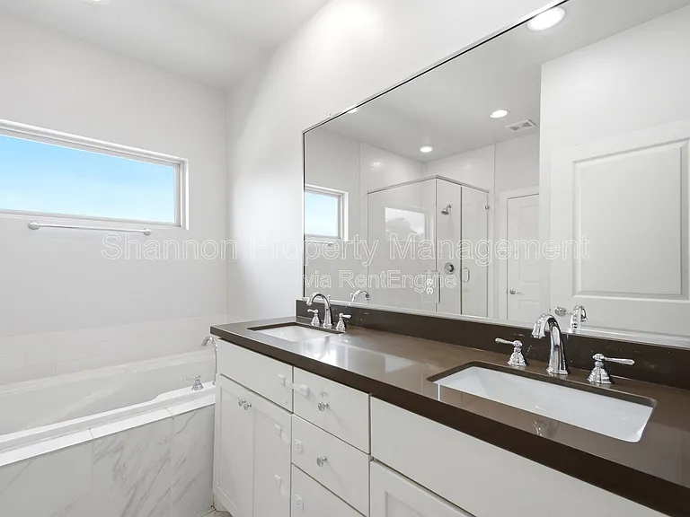 8239 Cambridge St — Photo 20