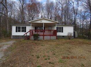 1107 Old Roane St, Harriman, TN 37748
