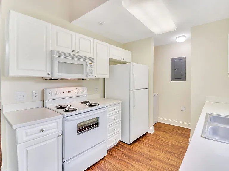 31 Summerfield Ct #122 — Photo 9