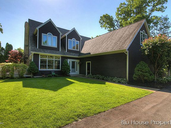5th image of 8585 Brower Lake Dr NE
