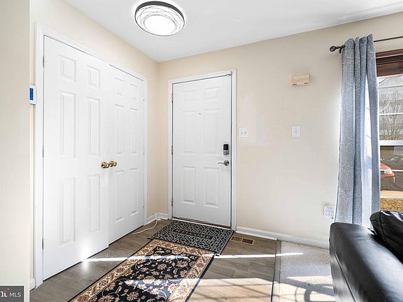 4th image of 9264 Kristy Dr