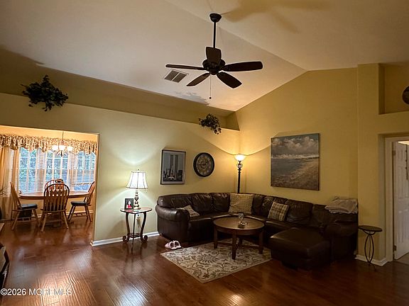 2nd image of 892D Stratford Ct #D