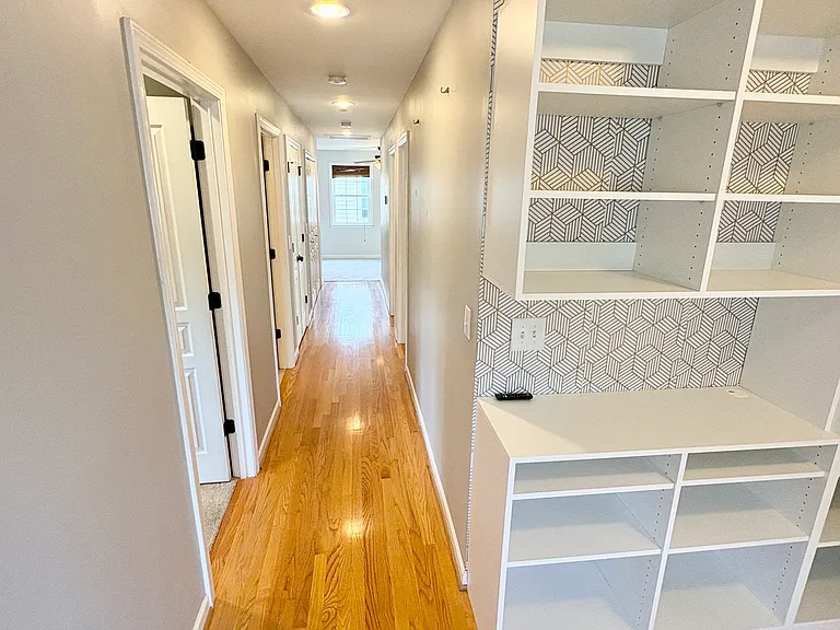 1233 Plymouth Ave — Photo 49