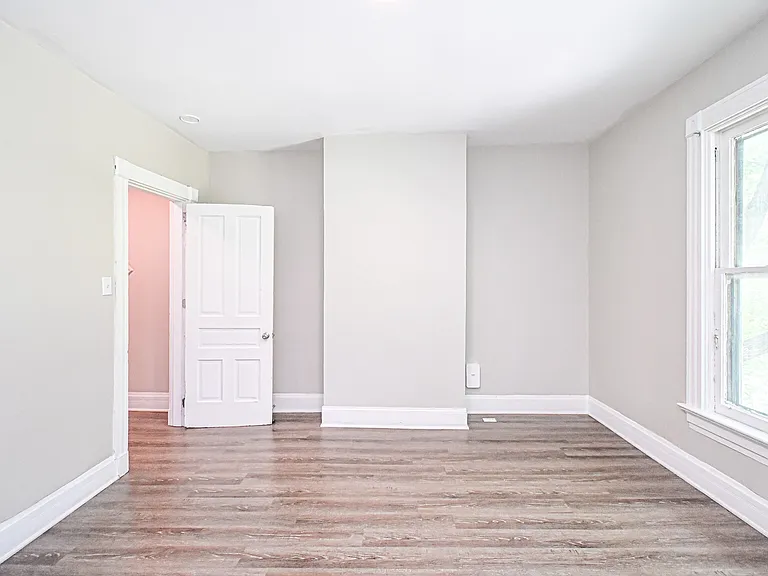 3131 Harvard Ave — Photo 17