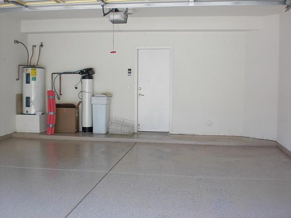 4th image of 333 W Mountain Sage Dr