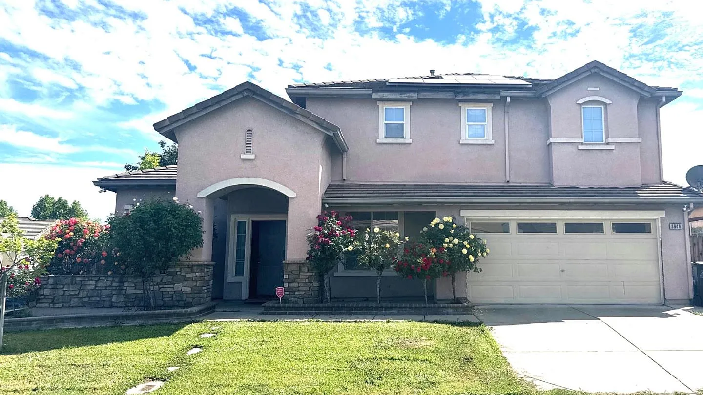 8649 Red Clover Way photo 1