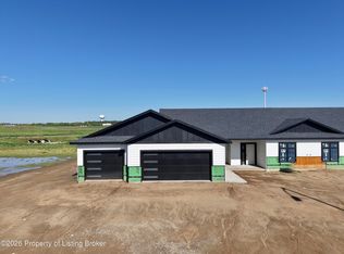 1356 44th Ave W, Dickinson, ND 58601