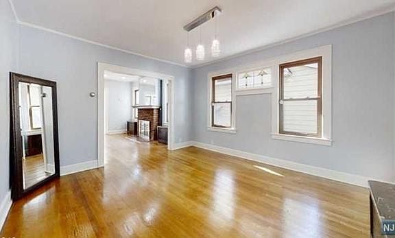 3rd image of 31 Eastern Pkwy #33