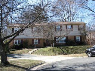 9512 Beck Ct, Bethesda, MD 20817