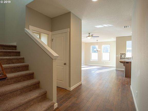 4th image of 7633 NE 61st Way