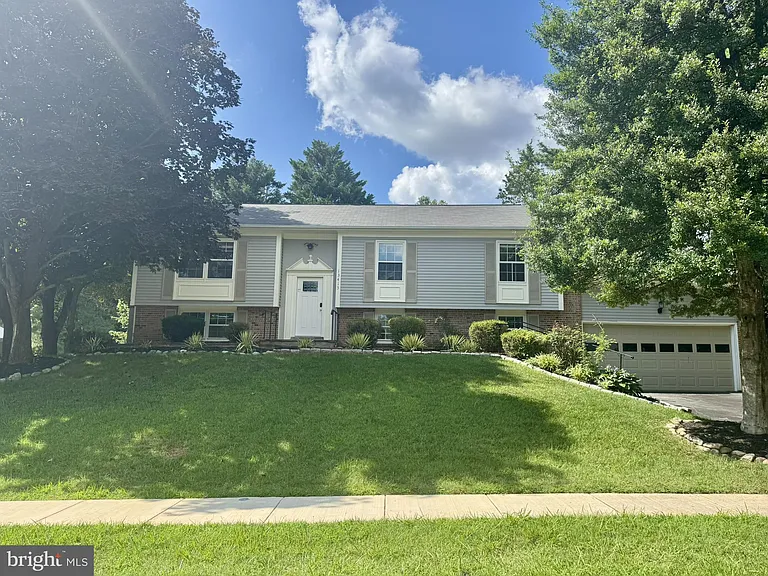13413 Wisteria Dr — Photo 25