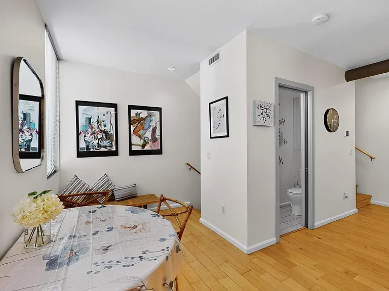 343 Platinum St SW #B — Photo 31