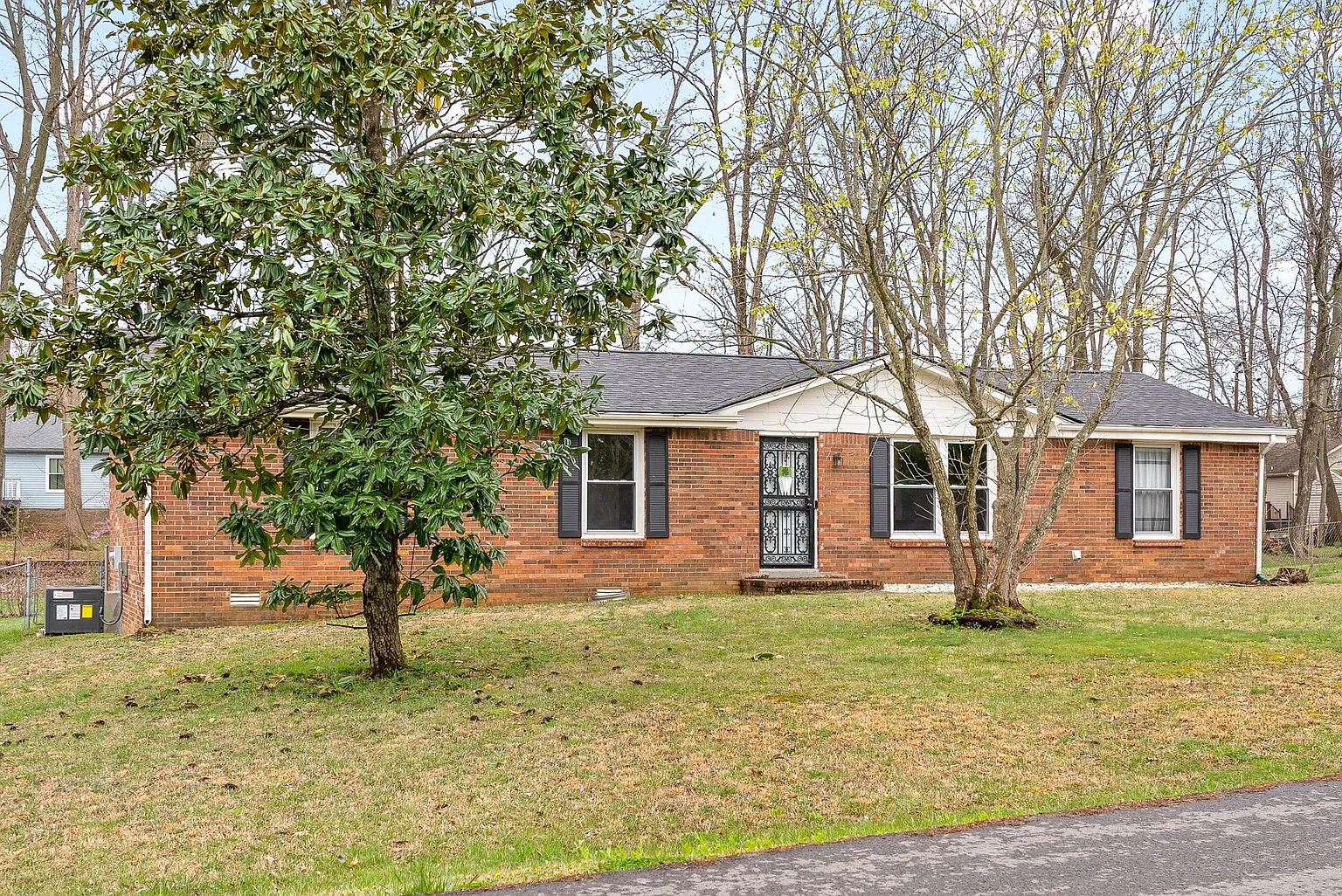 316 Andrew Dr photo 1