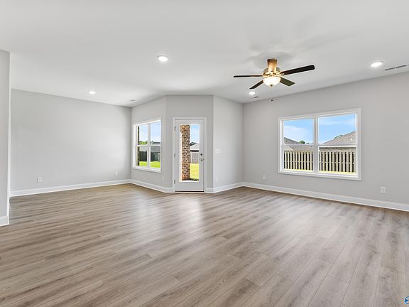 5th image of 315 Keller Dr