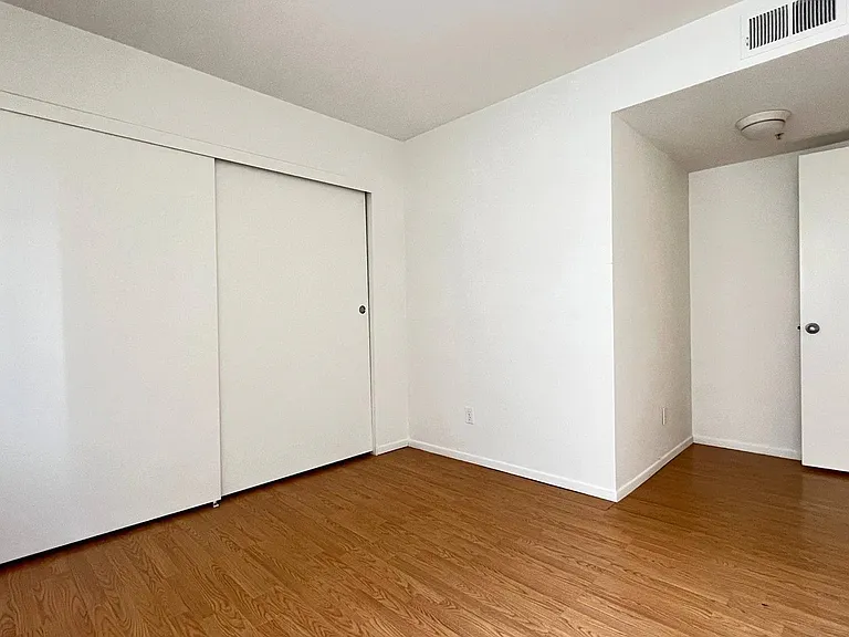 1144 12th St #307 — Photo 15