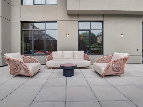 875 4th Avenue image 16 of 18