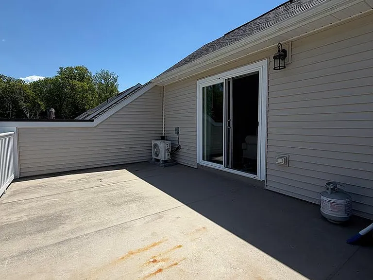 10802 Foxtrot Cir — Photo 22