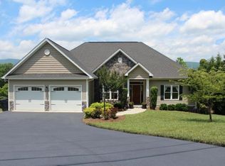 2649 Lilly Dr, Salem, VA 24153
