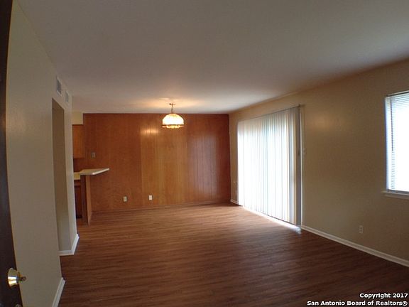 2nd image of 123 Sunnyland Dr
