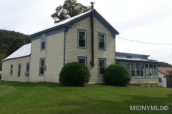 2nd image of 540 East St
