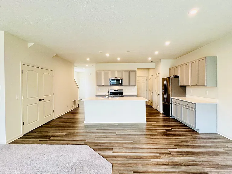 13405 Dewpoint Ln — Photo 8