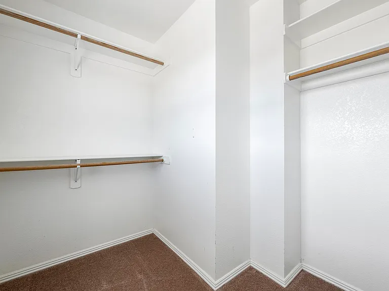 818 Baker St NW — Photo 11