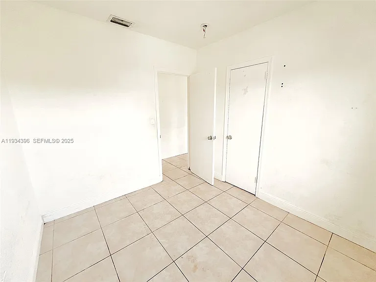 15410 NW 29th Ct — Photo 10