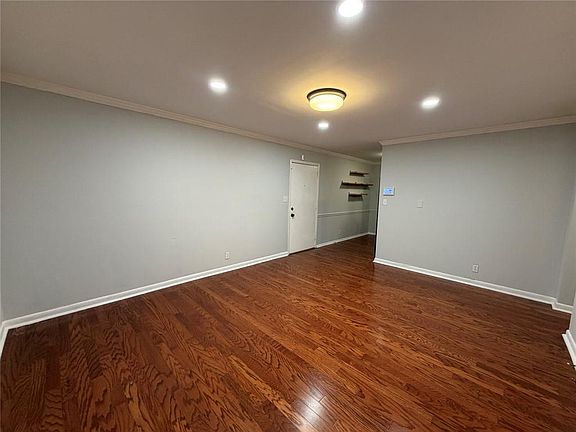 5th image of 789 Jordan Ln APT 2