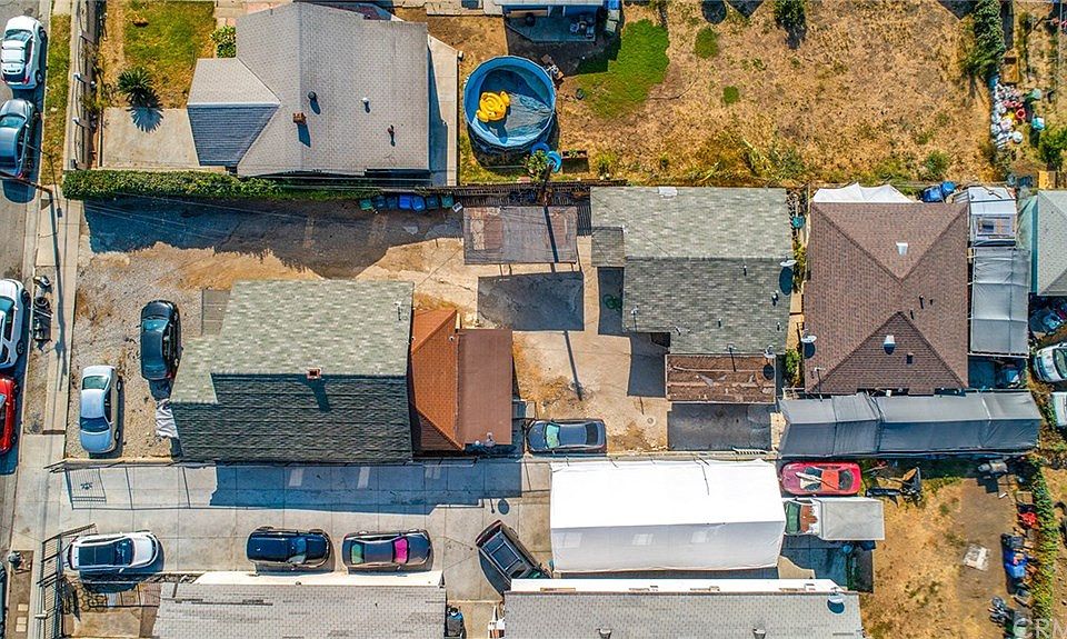 1st image of 929 N Rowan Ave