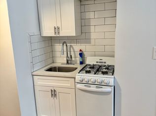 271 W 72nd St #3D, New York, NY 10023