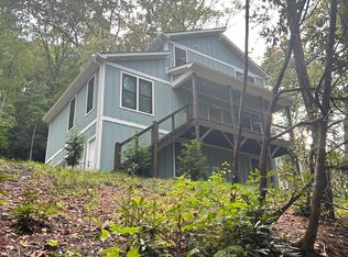 35 Jennifer Ln, Hendersonville, NC 28791