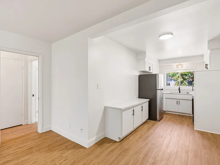 Montrose Residences — Photo 6