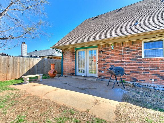 4th image of 333 Chickasaw Ln
