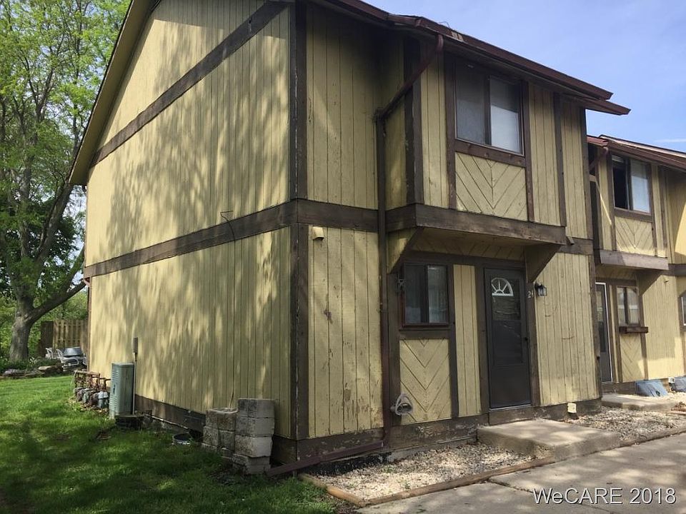 1st image of 24 Greentree Cir
