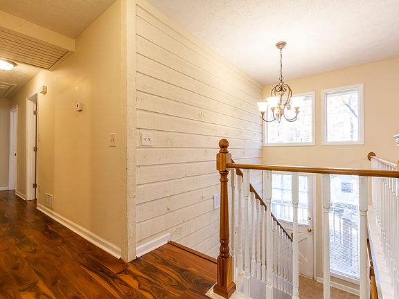 4th image of 3770 Chattahoochee Dr