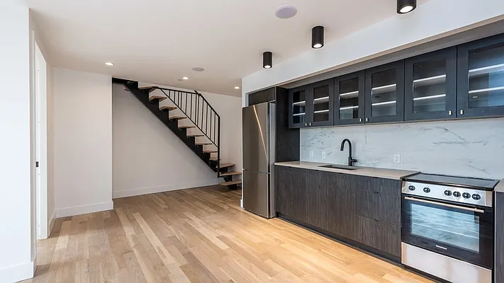 Rented by Nooklyn NYC LLC | media 70