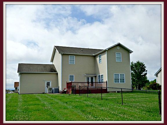 3rd image of 209 Vista View Ct
